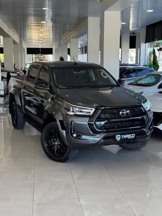 TOYOTA HILUX 2.8 D-4D TURBO DIESEL CD SRX PLUS 4X4 AUTOMÁTICO